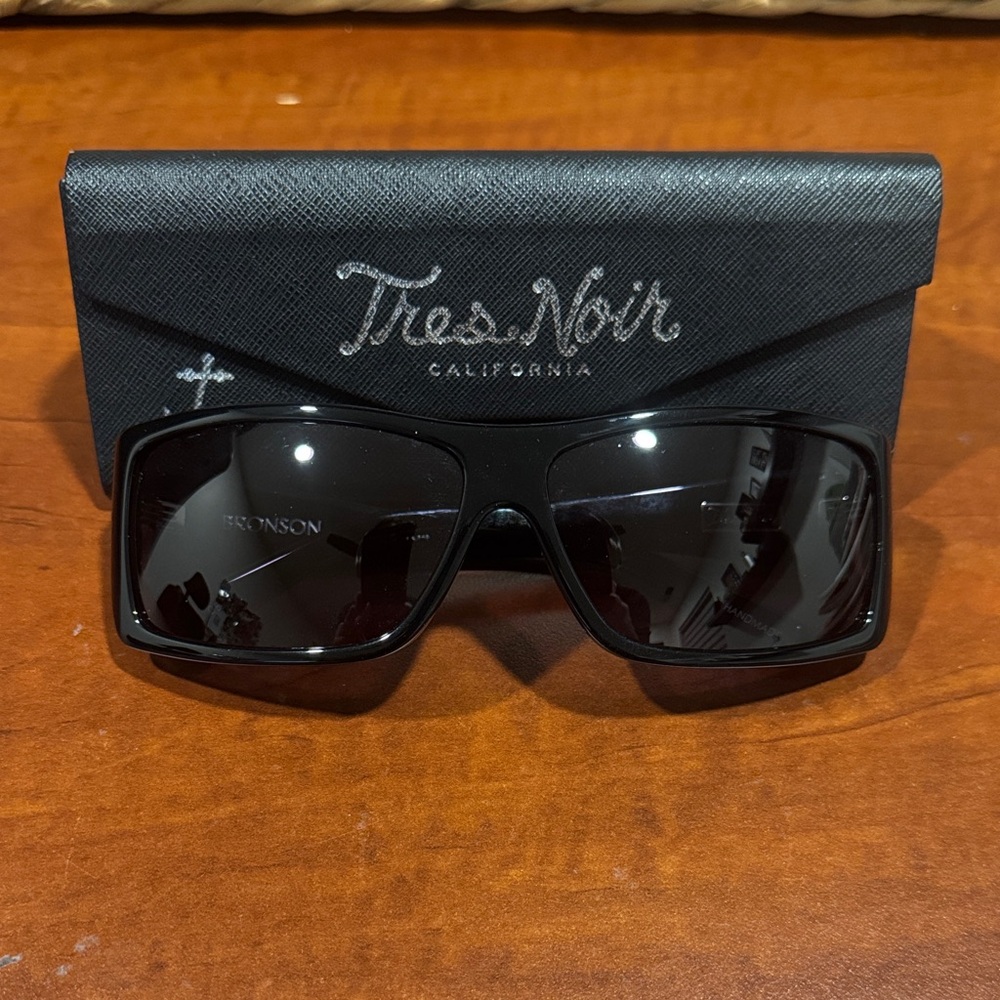 Tres Noir Bronson Sunglasses